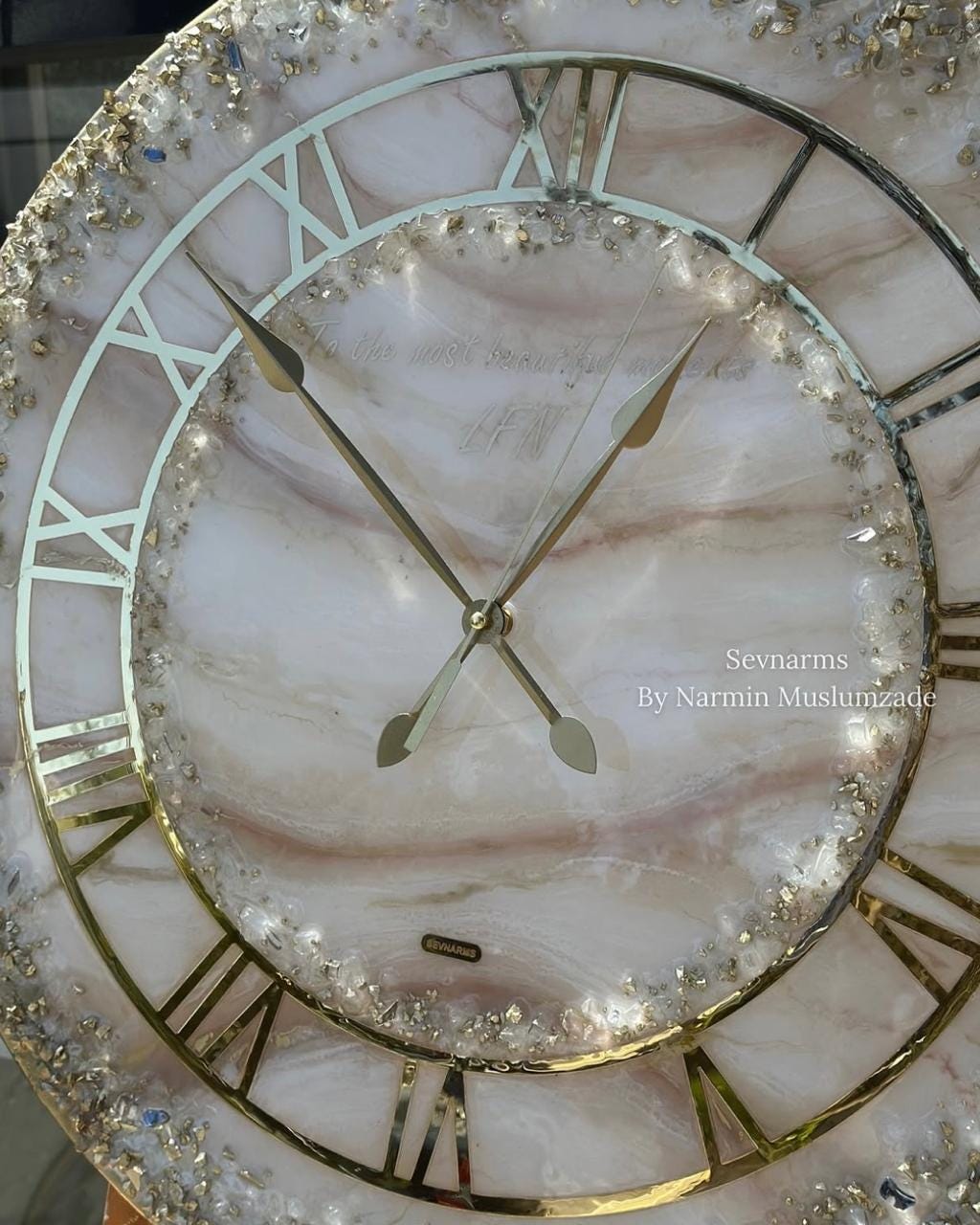 Large White Resin Wall Clock, Luxury Epoxying Wall Art, Modern Geode Resin Clock with Gold Leaf, Unique Housewarming Gift, Glam Home Decor