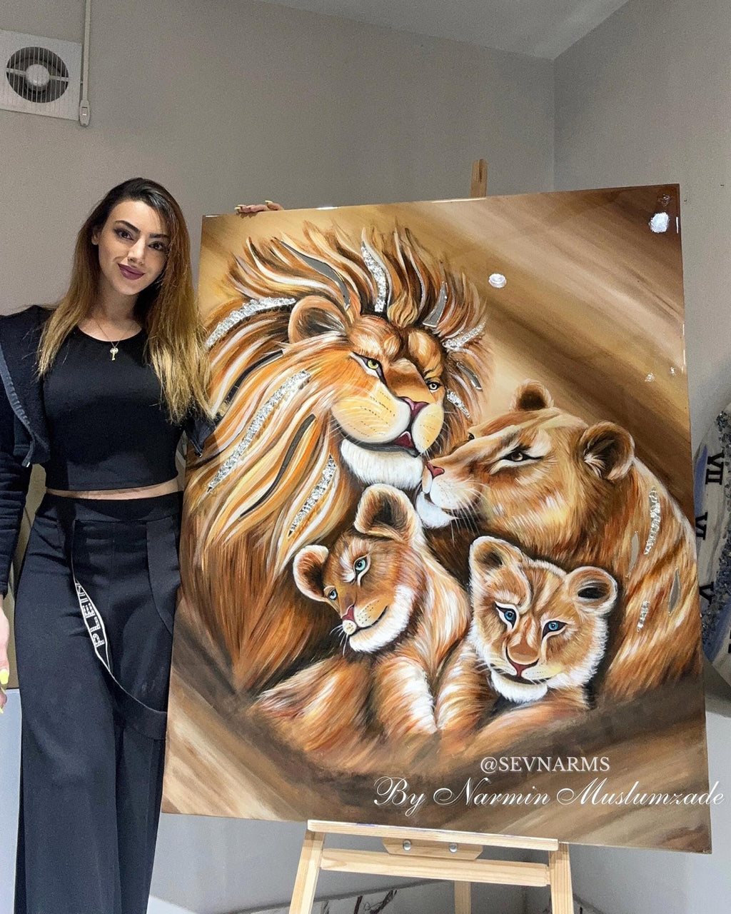 Handmade Lion Resin Art, Family Acrylic Painting | Epoxy Wall Art with Glass Stones & Mirror Details | Hand-Painted Wildlife 3D Home Decor