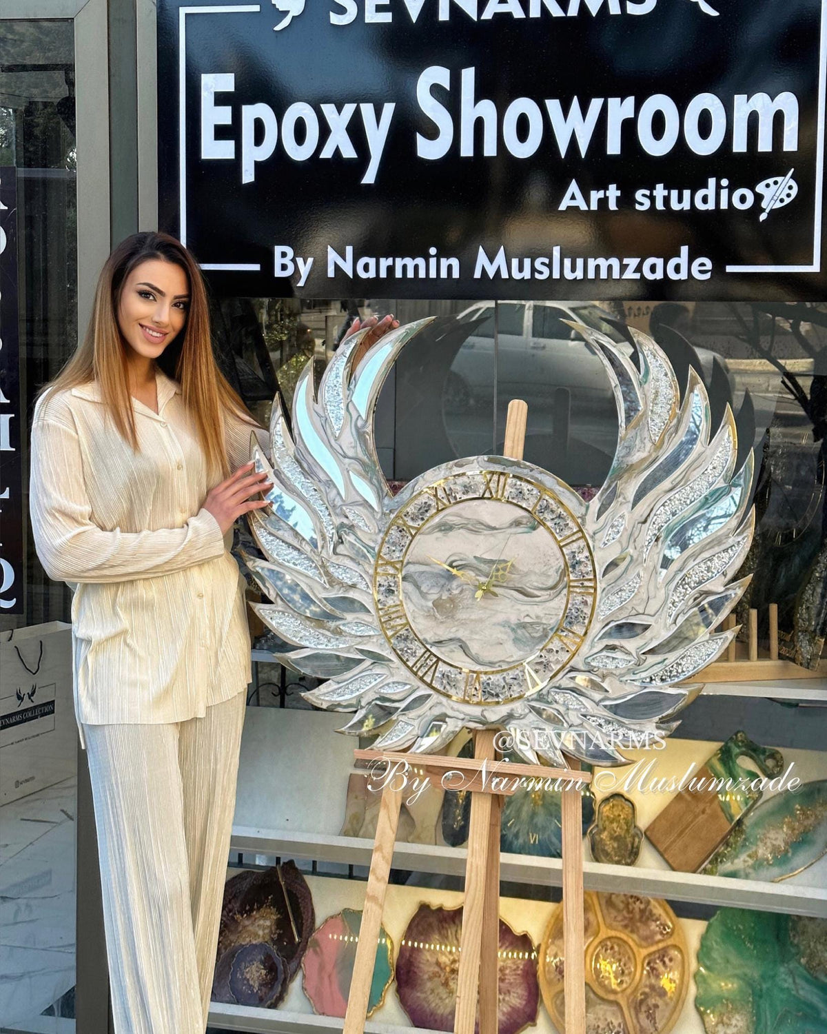 Angel Wings Resin Wall Clock, Large Mirror Wall Clock, 3D Epoxy Resin Wall Art, Luxury Gold Roman Numeral Clock, Glam Home Decor