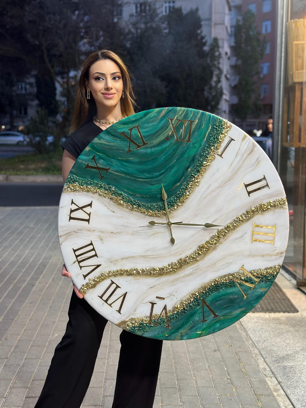 Handmade Emerald Green and Gold Resin Wall Clock, Geode Epoxy Clock , Large Luxury Marble Effect Home Decor, Unique Gift