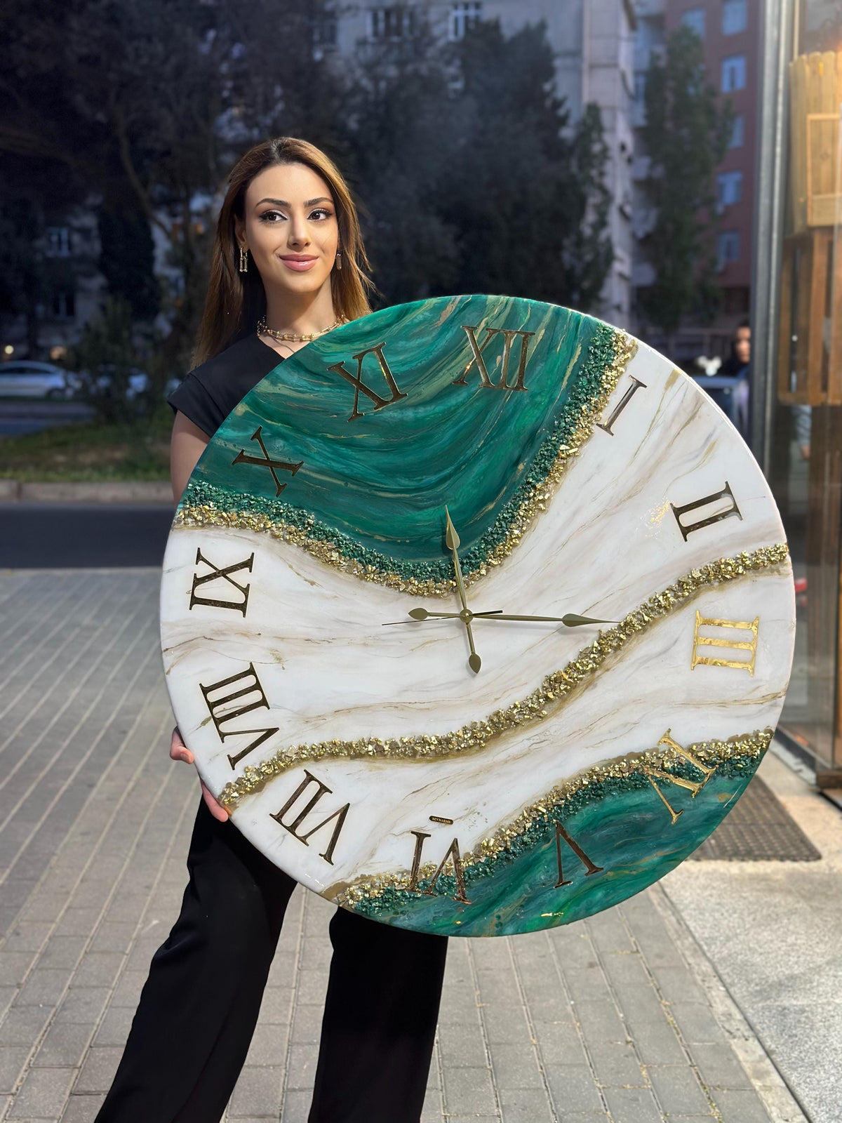Handmade Emerald Green and Gold Resin Wall Clock, Geode Epoxy Clock , Large Luxury Marble Effect Home Decor, Unique Gift