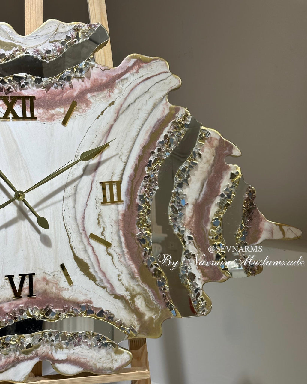 Handmade Asymmetrical Resin Wall Clock with Custom Mirror Accents | Geode Clock | White and Gold Epoxy Art | Exclusive Home Decor